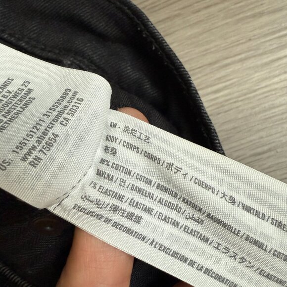 Abercrombie & Fitch The Mom High Rise Ripped Jeans Size 25 - Picture 4 of 9